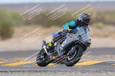 media/Sep-11-2022-SoCal Trackdays (Sun) [[81b7e951af]]/Turn 7 (1145am)/